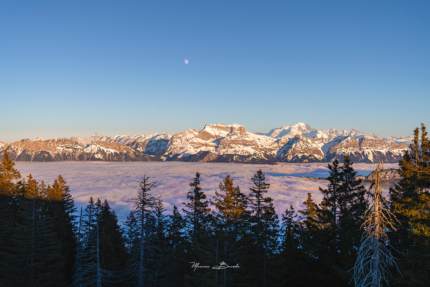 Fin de journée hivernale - Tournette Mont-Blanc Lune et Mer de nuage